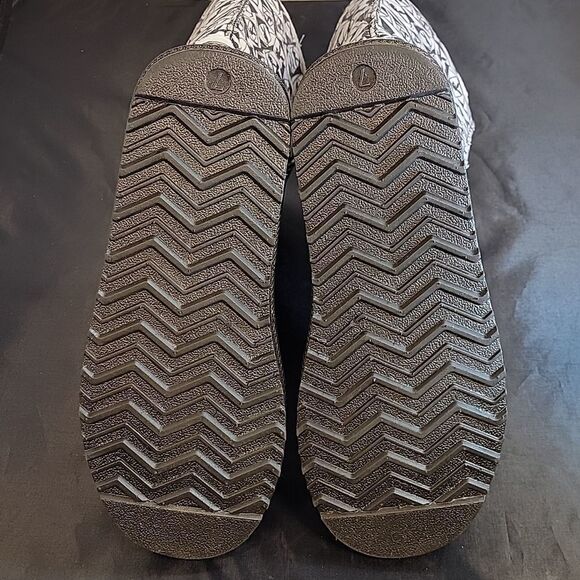 BRAND NEW PLAYBOY BUNNY UGG STYLE WOMEN"S BOOT - Picture 13 of 15